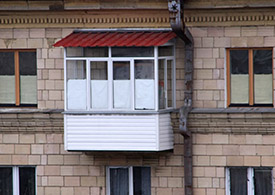 Остекление балконов с крышей - фото 4