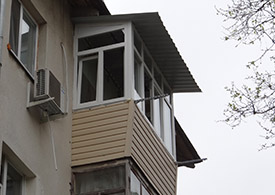 Остекление балконов с крышей - фото 3