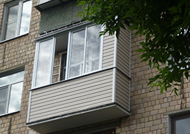 Остекление  балконов с выносом - фото 18